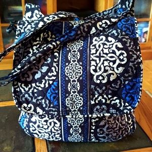 Vera Bradley crossbody mailbag handbag